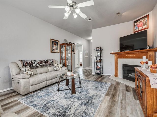 21919 Pleasant Ridge Road, Edmond, OK 73012