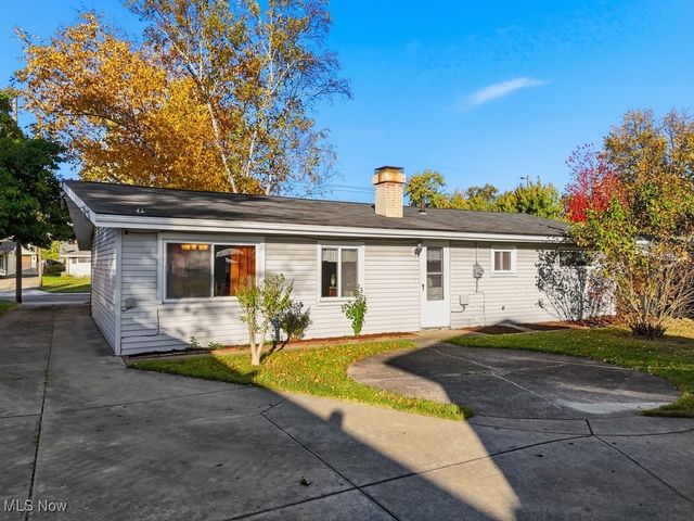 9131 Cambridge Drive, Northfield, OH 44067