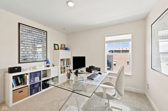 896 Yorkshire Lane, Zionsville, IN 46077