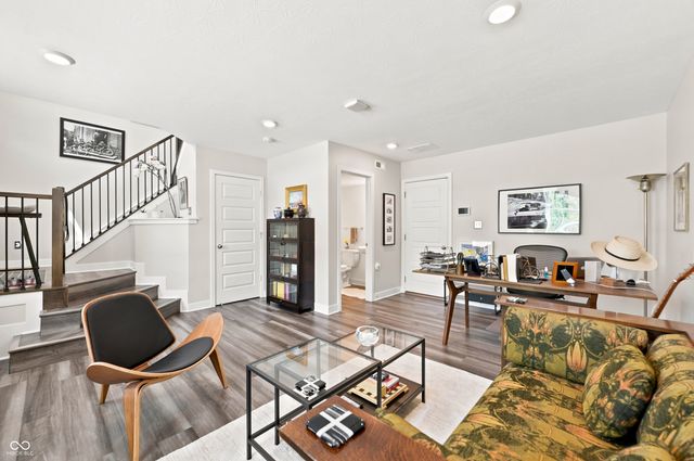 896 Yorkshire Lane, Zionsville, IN 46077
