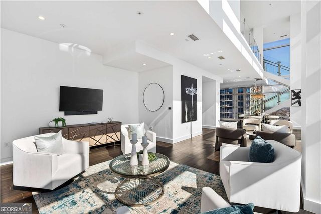 45 Ivan Allen Junior Boulevard NW 2705, Atlanta, GA 30308