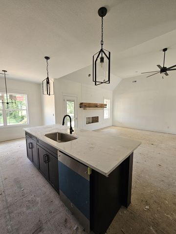 625 Bumblebee Way, Clarksville, TN 37042