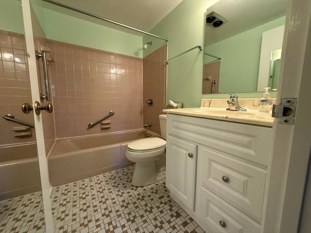 5260 Crossbow Cir Unit 3A, Roanoke, VA 24018