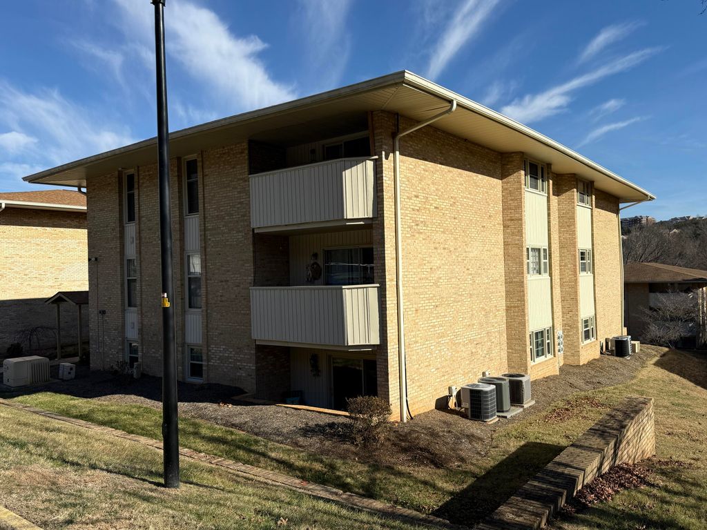 5260 Crossbow Cir Unit 3A, Roanoke, VA 24018