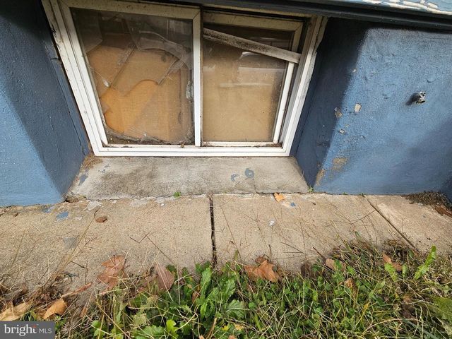 1827 S 57TH ST, Philadelphia, PA 19143