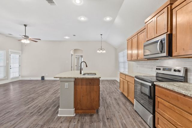 411 Mesa Drive, Lone Oak, TX 75453