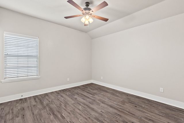 411 Mesa Drive, Lone Oak, TX 75453