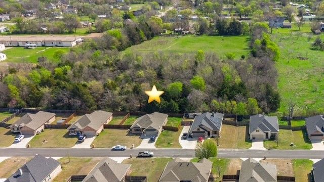 411 Mesa Drive, Lone Oak, TX 75453