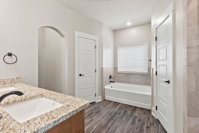 411 Mesa Drive, Lone Oak, TX 75453