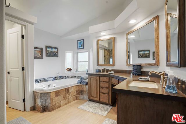 33439 Mulholland Highway, Malibu, CA 90265