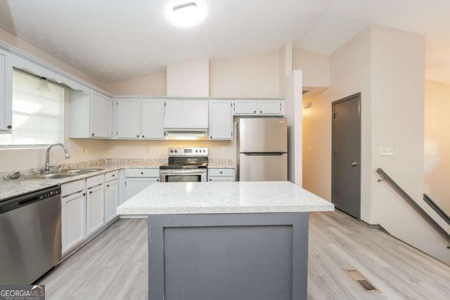 2158 Sara Ashley Way, Lithonia, GA 30058