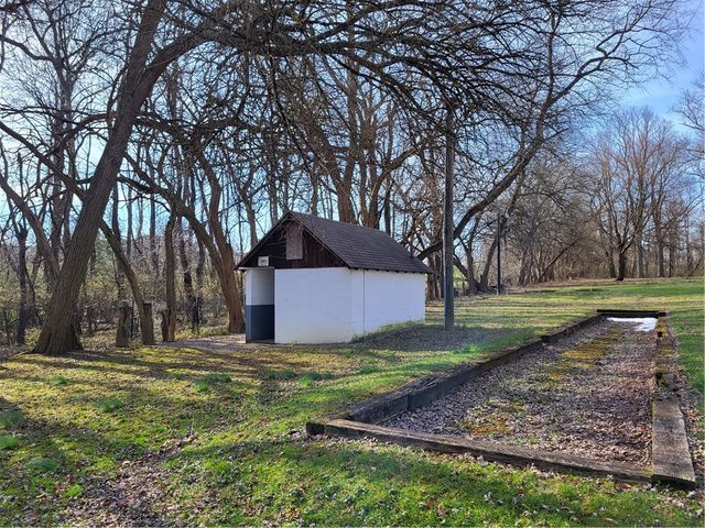 Box 505 Arnold Palmer Dr, Unity Twp, PA 15650