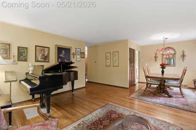 16607 Macarthur, Redford Charter Township, MI 48240