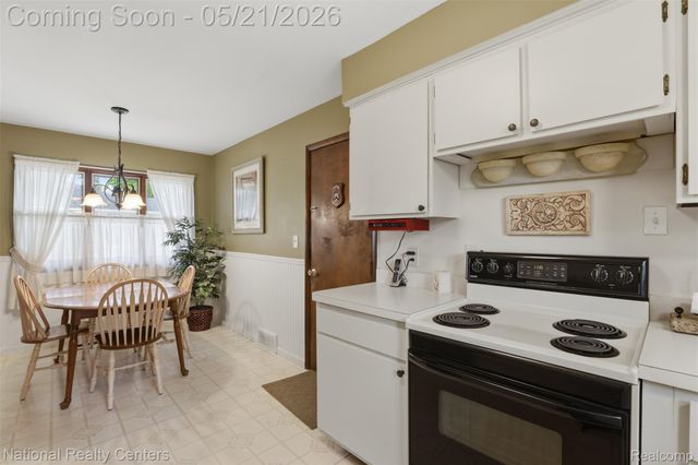 16607 Macarthur, Redford Charter Township, MI 48240