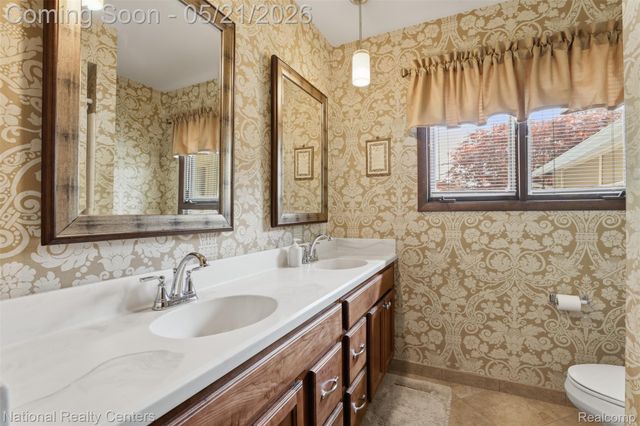 16607 Macarthur, Redford Charter Township, MI 48240