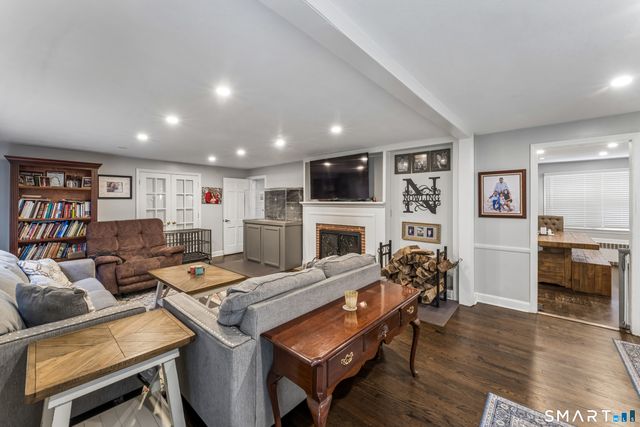 24 White Birch Road, Ridgefield, CT 06877