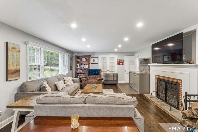 24 White Birch Road, Ridgefield, CT 06877
