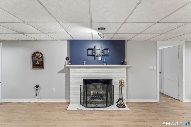 24 White Birch Road, Ridgefield, CT 06877