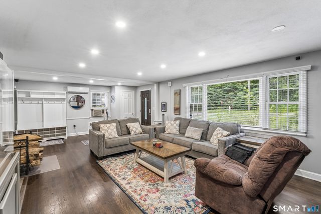 24 White Birch Road, Ridgefield, CT 06877