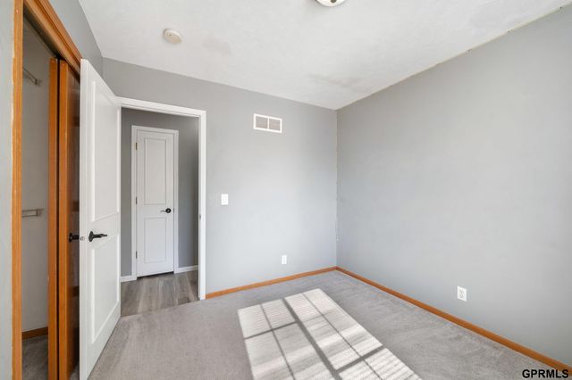 8208 S 67 Court, La Vista, NE 68128