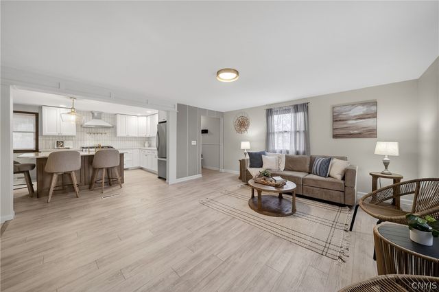 7853 Vernon Road South, Cicero, NY 13039