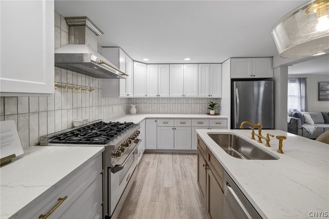 7853 Vernon Road South, Cicero, NY 13039