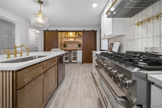 7853 Vernon Road South, Cicero, NY 13039