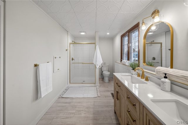 7853 Vernon Road South, Cicero, NY 13039