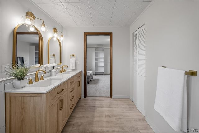 7853 Vernon Road South, Cicero, NY 13039