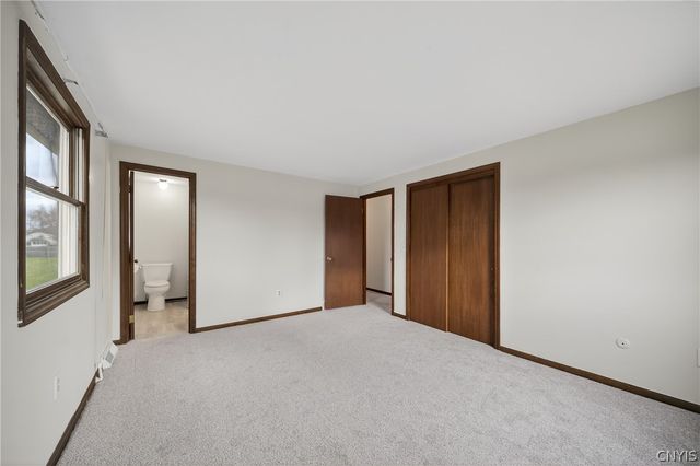 7853 Vernon Road South, Cicero, NY 13039