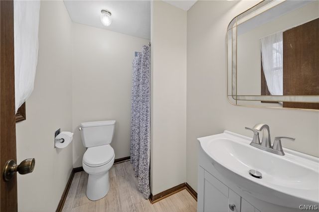 7853 Vernon Road South, Cicero, NY 13039