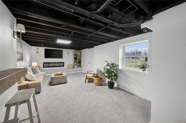 7853 Vernon Road South, Cicero, NY 13039