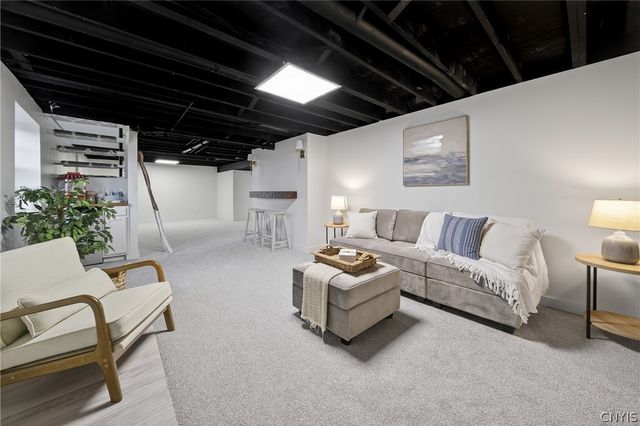 7853 Vernon Road South, Cicero, NY 13039