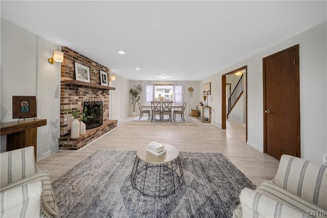 7853 Vernon Road South, Cicero, NY 13039