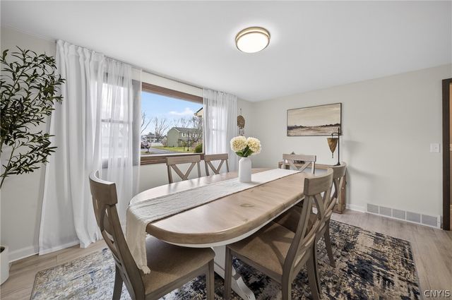 7853 Vernon Road South, Cicero, NY 13039