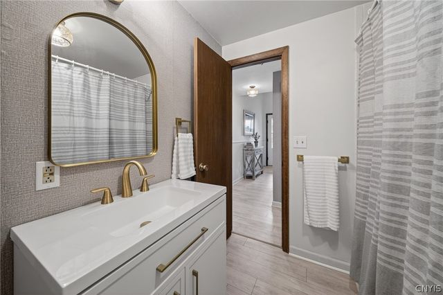 7853 Vernon Road South, Cicero, NY 13039