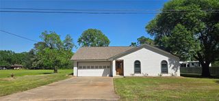520 Walnut Street, Waller, TX 77484