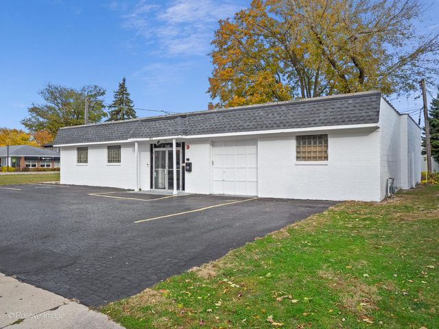 351 N York Road, Elmhurst, IL 60126