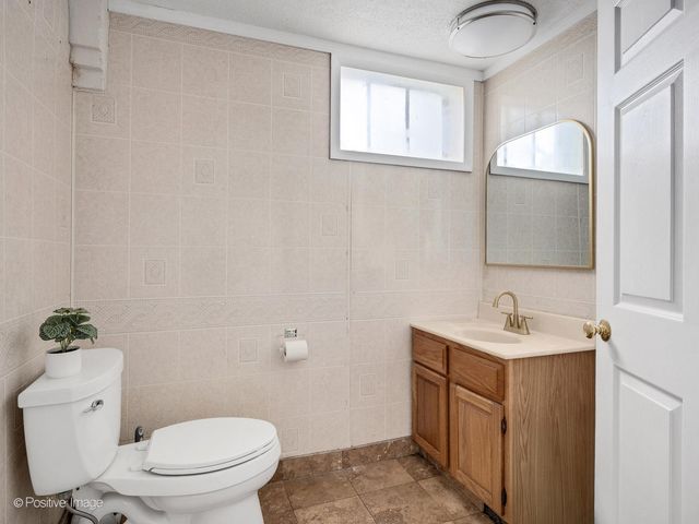 351 N York Road, Elmhurst, IL 60126