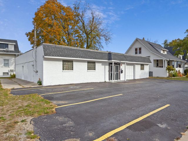 351 N York Road, Elmhurst, IL 60126