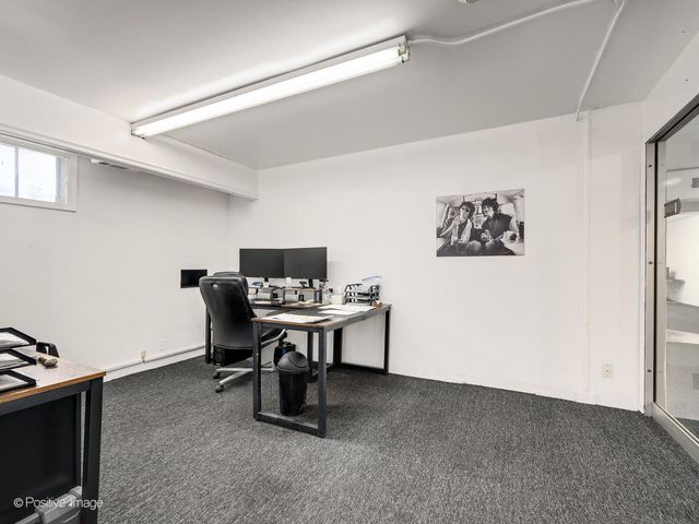 351 N York Road, Elmhurst, IL 60126