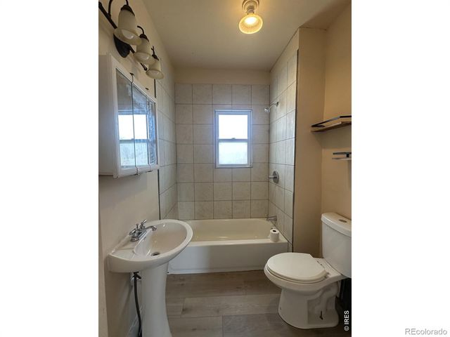 8594 Mineral Road, Longmont, CO 80503