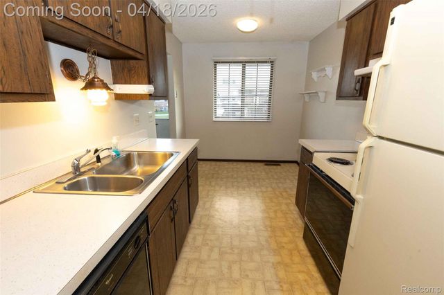 125 Cuttle Road 44, Marysville, MI 48040
