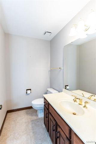 1208 Summers End Drive, Fenton, MO 63026