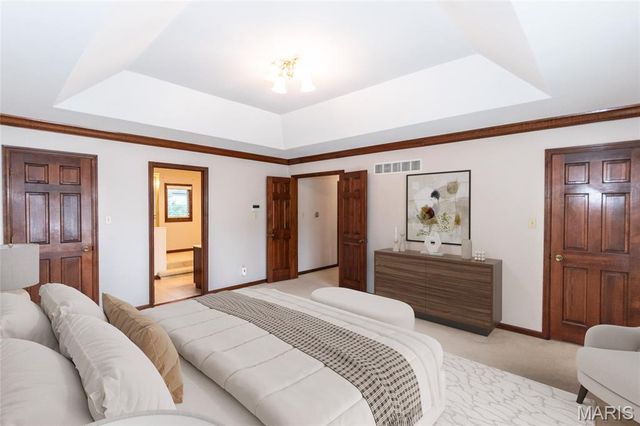1208 Summers End Drive, Fenton, MO 63026