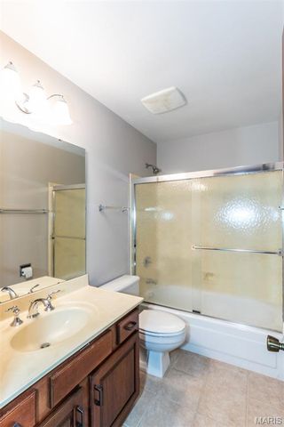 1208 Summers End Drive, Fenton, MO 63026