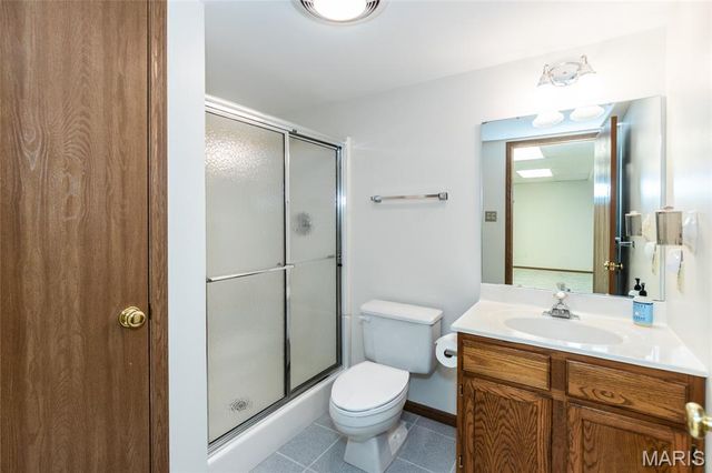 1208 Summers End Drive, Fenton, MO 63026