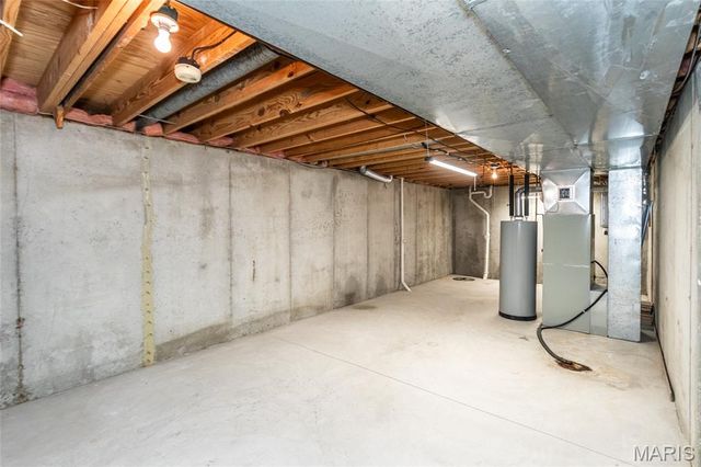 1208 Summers End Drive, Fenton, MO 63026