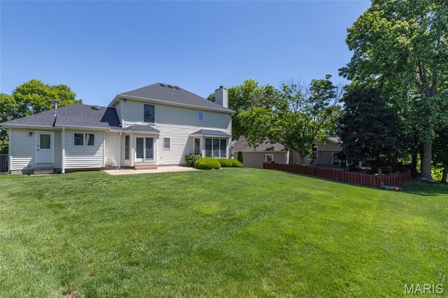 1208 Summers End Drive, Fenton, MO 63026