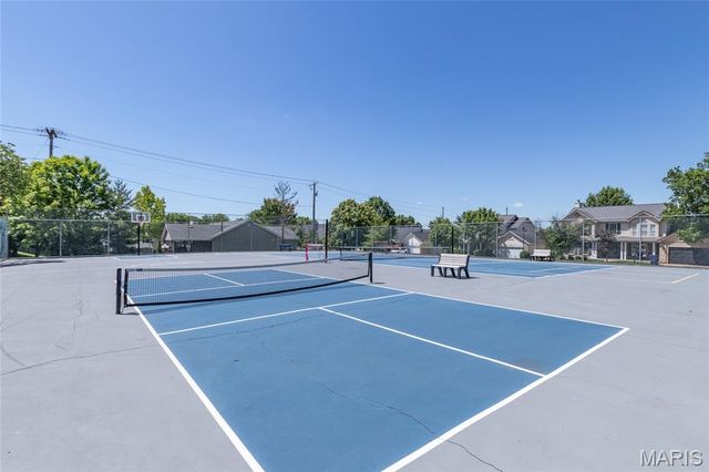 1208 Summers End Drive, Fenton, MO 63026